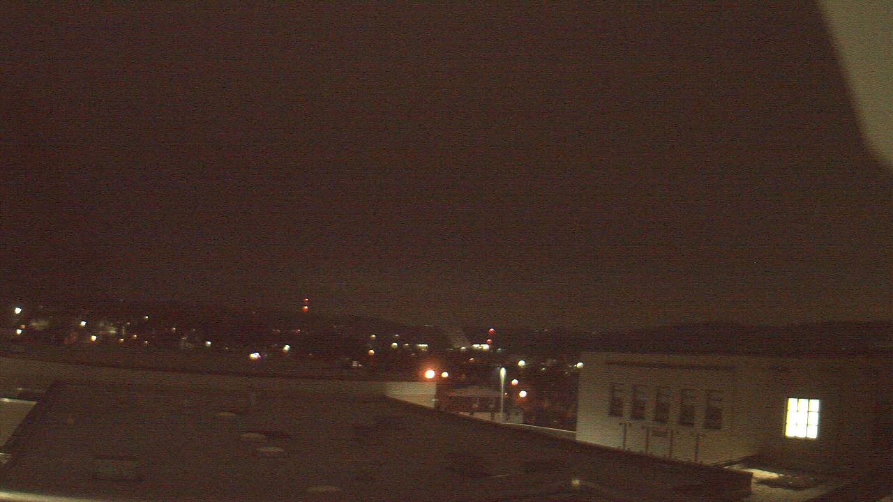 Thumbnail for current weather camera view from Roy A Hunt Elementary School in Arnold, Pennsylvania