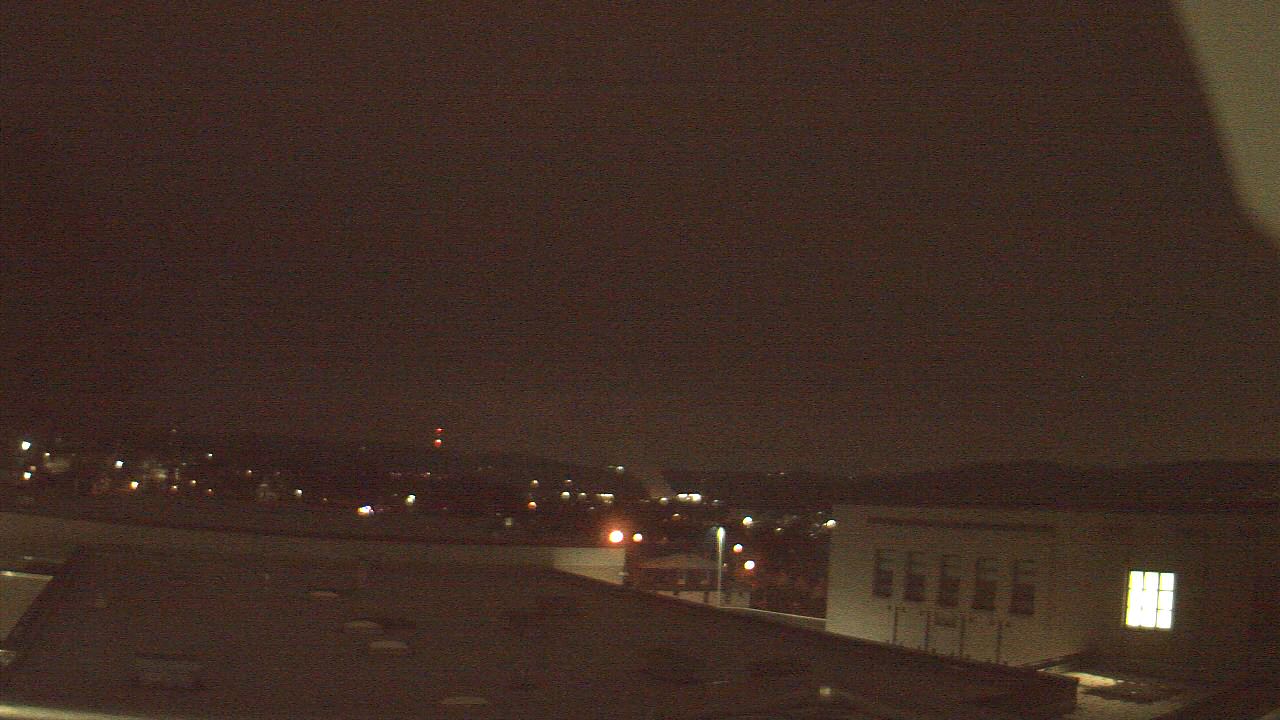 Thumbnail for current weather camera view from Roy A Hunt Elementary School in Arnold, Pennsylvania