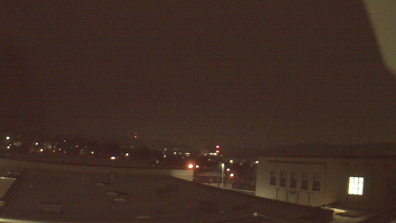 Thumbnail for current weather camera view from Roy A Hunt Elementary School in Arnold, Pennsylvania