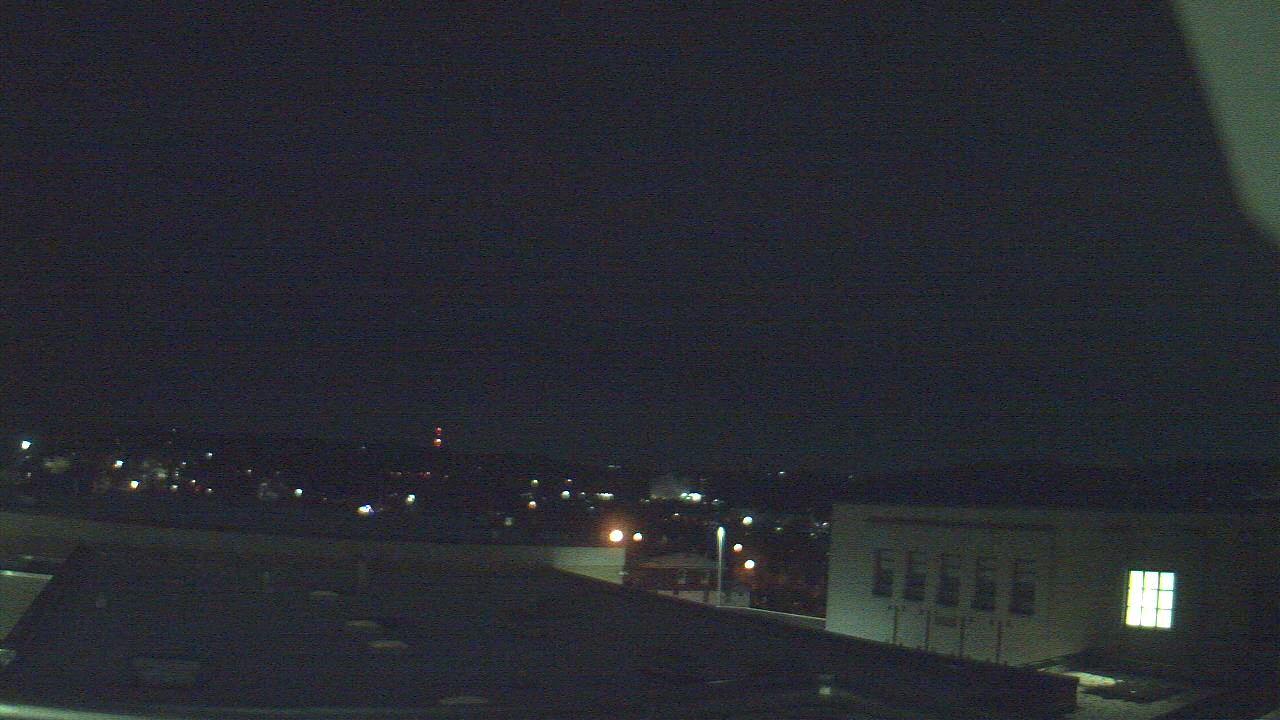 Thumbnail for current weather camera view from Roy A Hunt Elementary School in Arnold, Pennsylvania