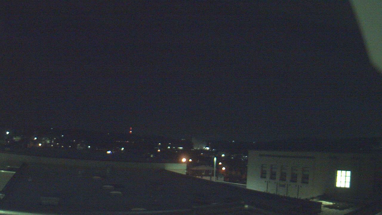 Thumbnail for current weather camera view from Roy A Hunt Elementary School in Arnold, Pennsylvania