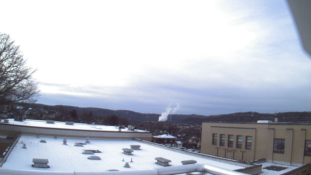 Thumbnail for current weather camera view from Roy A Hunt Elementary School in Arnold, Pennsylvania
