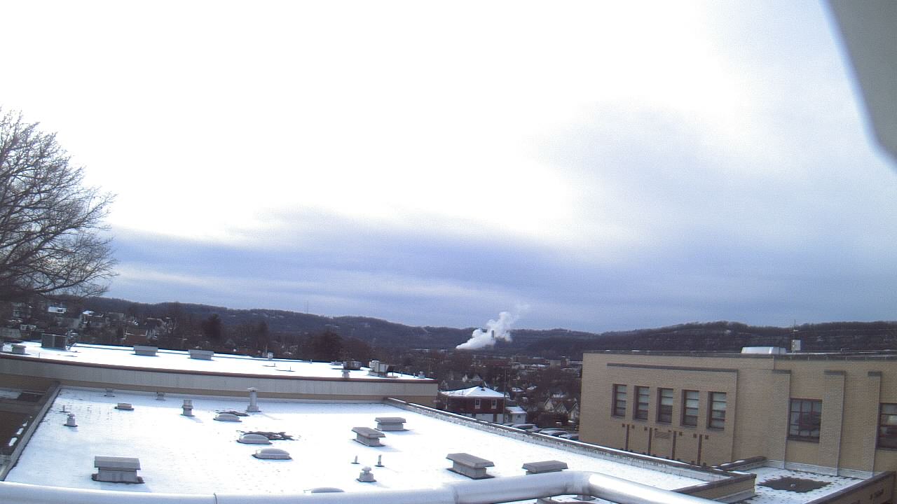 Thumbnail for current weather camera view from Roy A Hunt Elementary School in Arnold, Pennsylvania