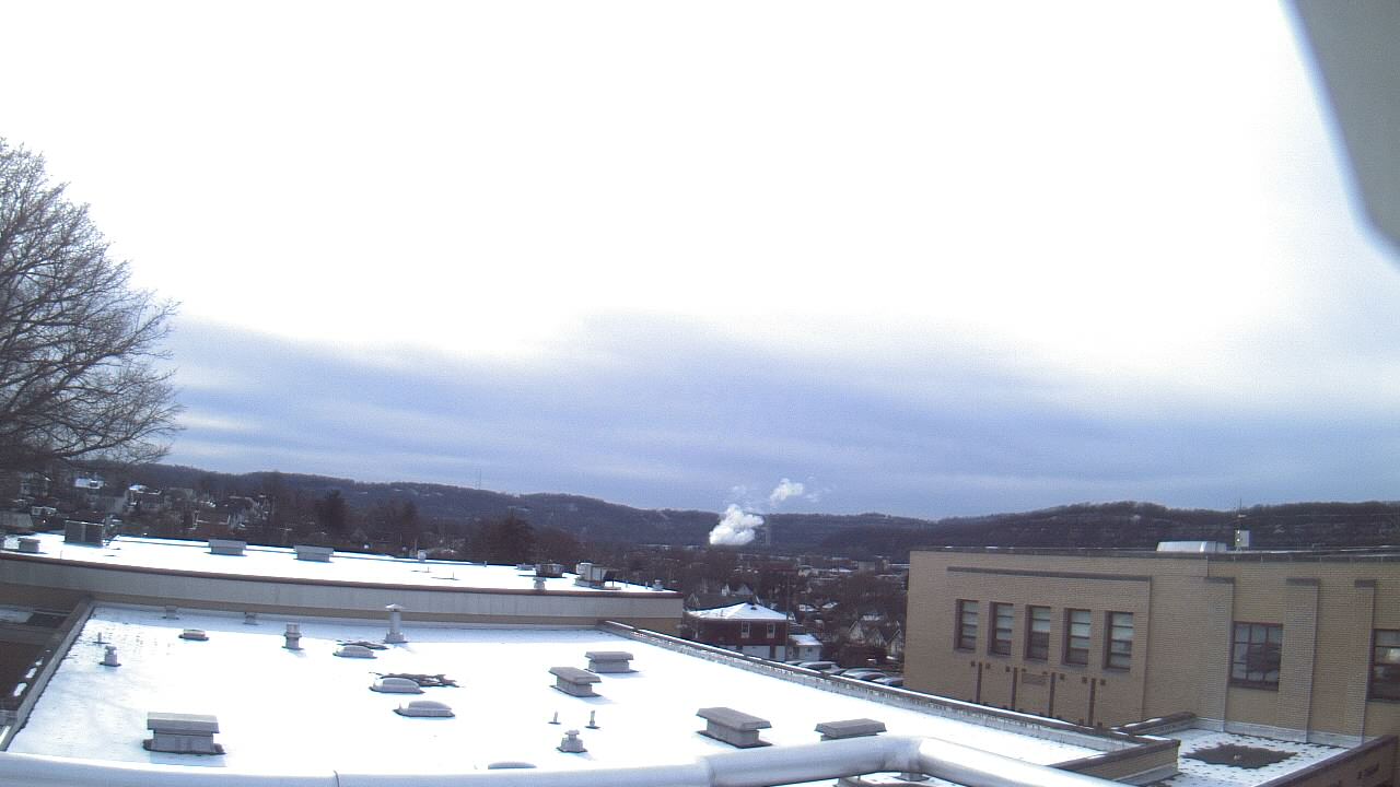 Thumbnail for current weather camera view from Roy A Hunt Elementary School in Arnold, Pennsylvania