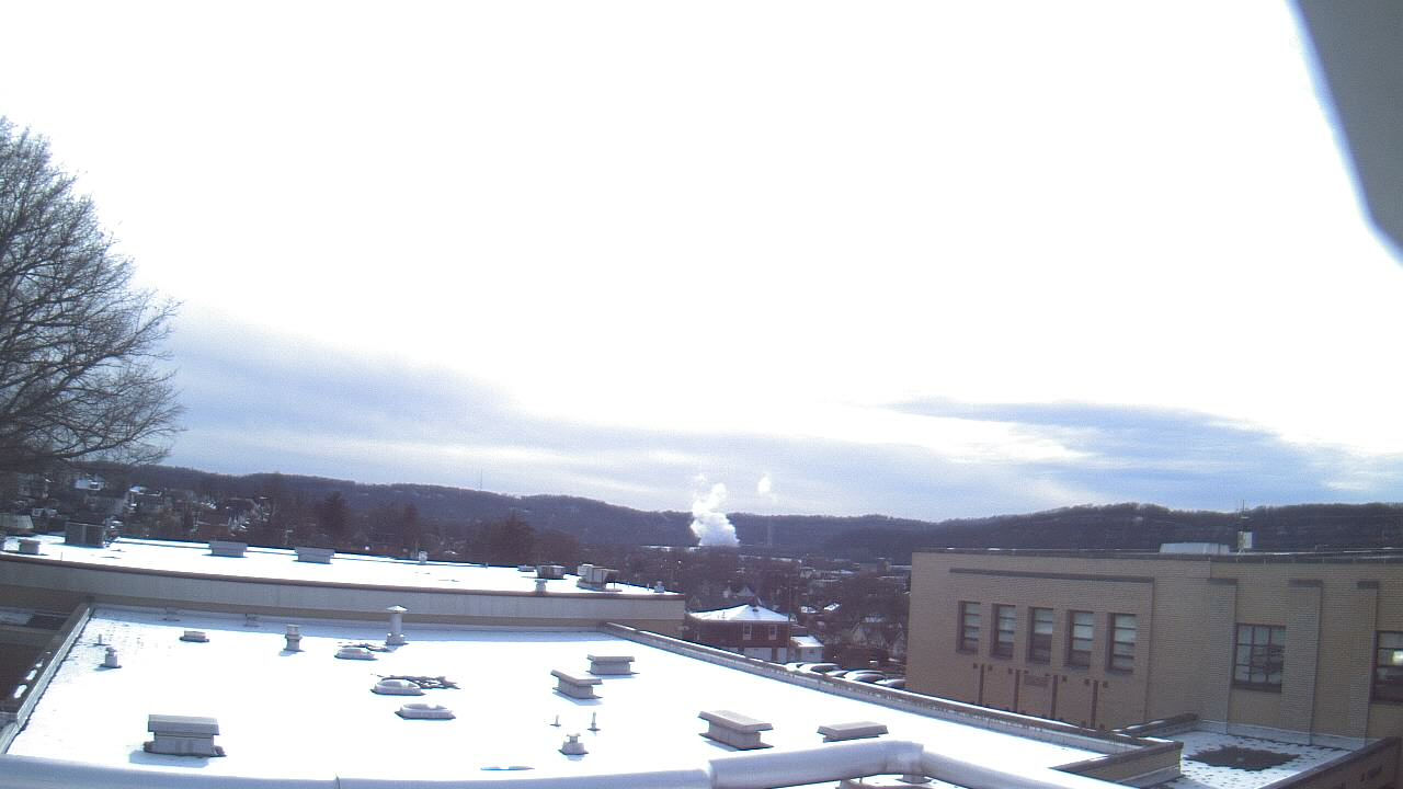 Thumbnail for current weather camera view from Roy A Hunt Elementary School in Arnold, Pennsylvania
