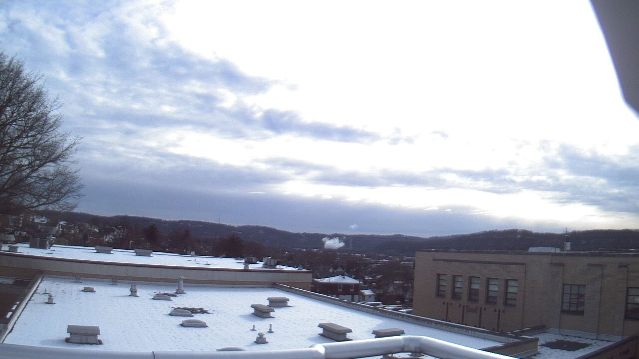 Thumbnail for current weather camera view from Roy A Hunt Elementary School in Arnold, Pennsylvania