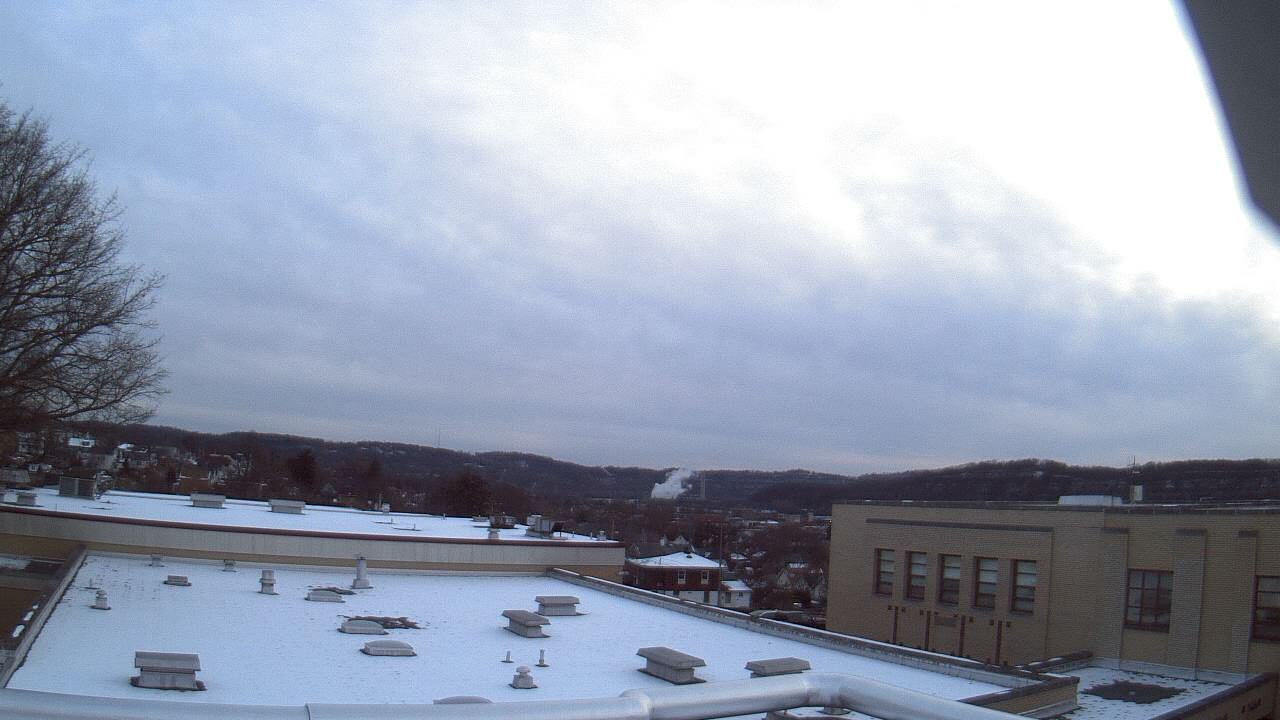 Thumbnail for current weather camera view from Roy A Hunt Elementary School in Arnold, Pennsylvania
