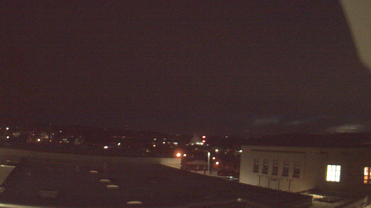 Thumbnail for current weather camera view from Roy A Hunt Elementary School in Arnold, Pennsylvania