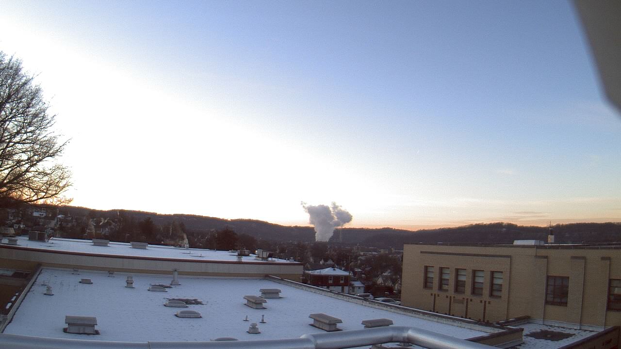 Thumbnail for current weather camera view from Roy A Hunt Elementary School in Arnold, Pennsylvania