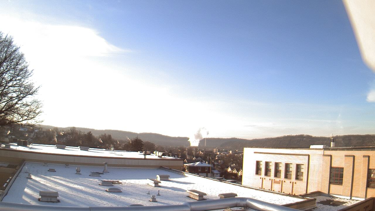 Thumbnail for current weather camera view from Roy A Hunt Elementary School in Arnold, Pennsylvania
