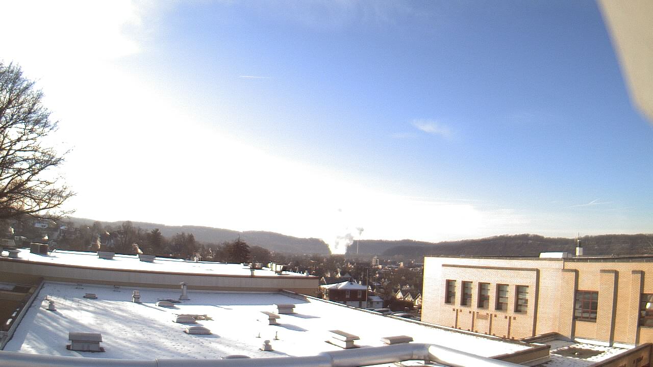 Thumbnail for current weather camera view from Roy A Hunt Elementary School in Arnold, Pennsylvania
