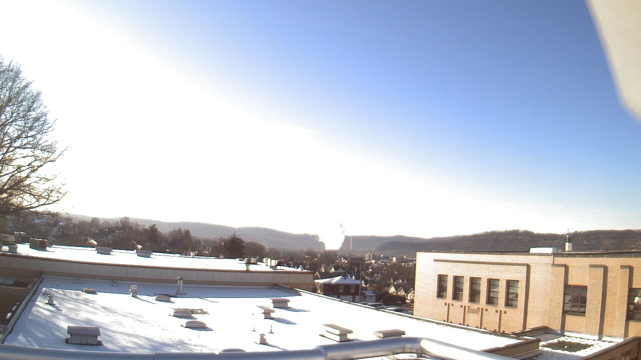 Thumbnail for current weather camera view from Roy A Hunt Elementary School in Arnold, Pennsylvania
