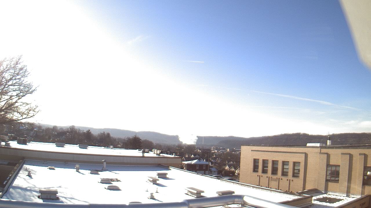 Thumbnail for current weather camera view from Roy A Hunt Elementary School in Arnold, Pennsylvania
