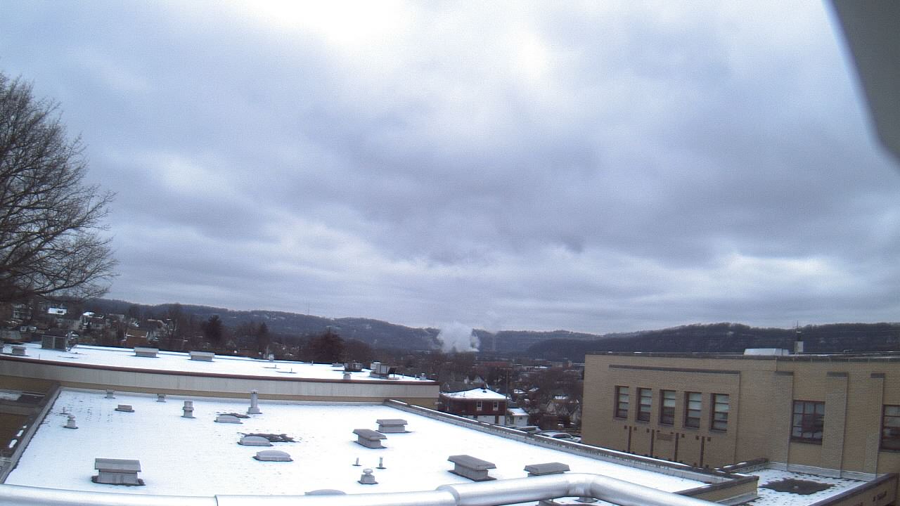 Thumbnail for current weather camera view from Roy A Hunt Elementary School in Arnold, Pennsylvania
