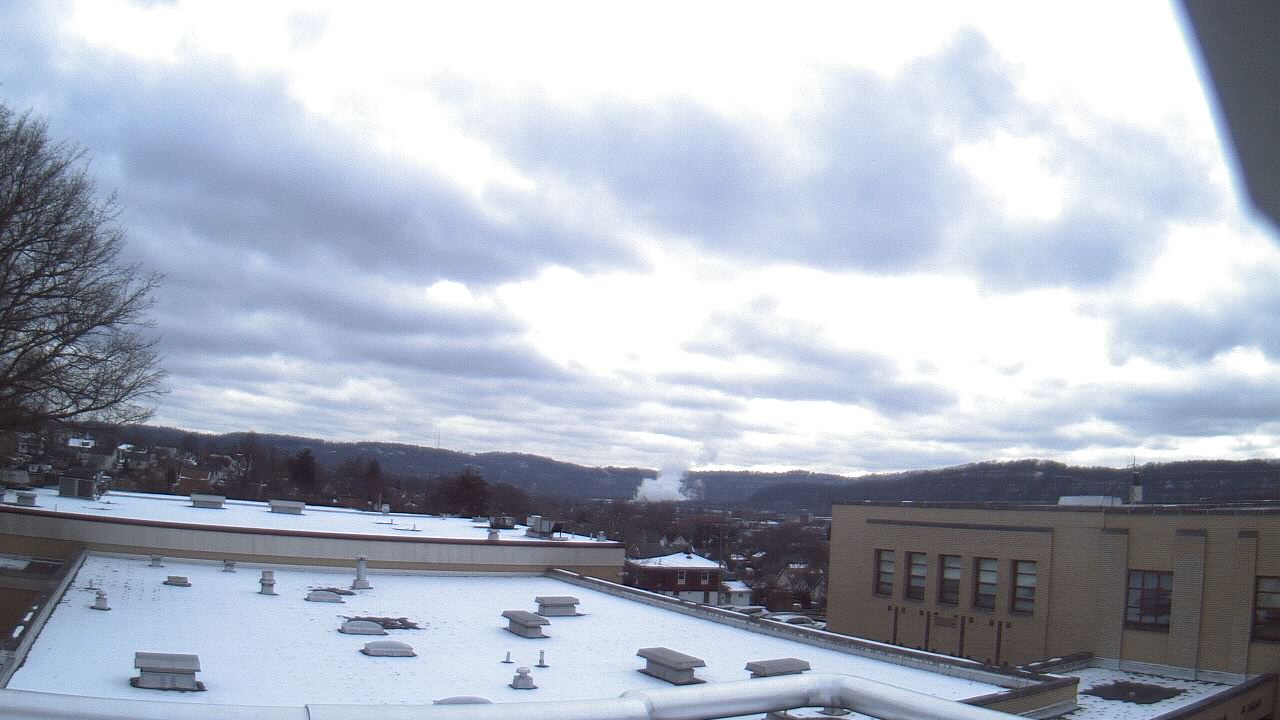 Thumbnail for current weather camera view from Roy A Hunt Elementary School in Arnold, Pennsylvania