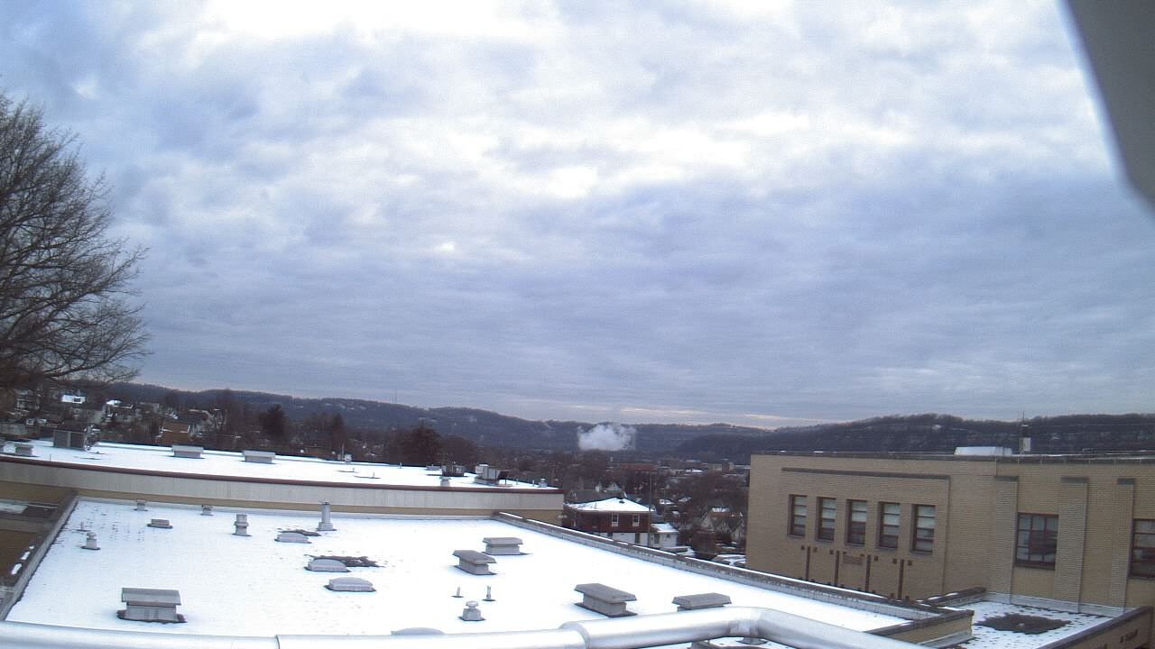 Thumbnail for current weather camera view from Roy A Hunt Elementary School in Arnold, Pennsylvania