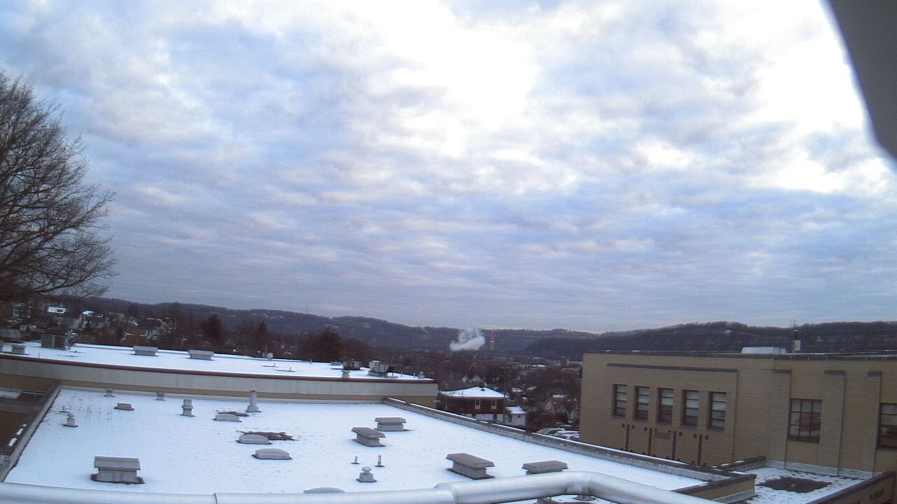 Thumbnail for current weather camera view from Roy A Hunt Elementary School in Arnold, Pennsylvania