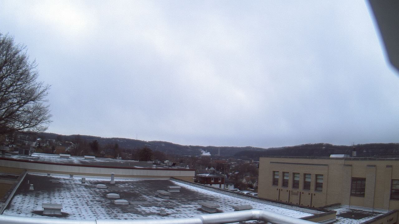 Thumbnail for current weather camera view from Roy A Hunt Elementary School in Arnold, Pennsylvania