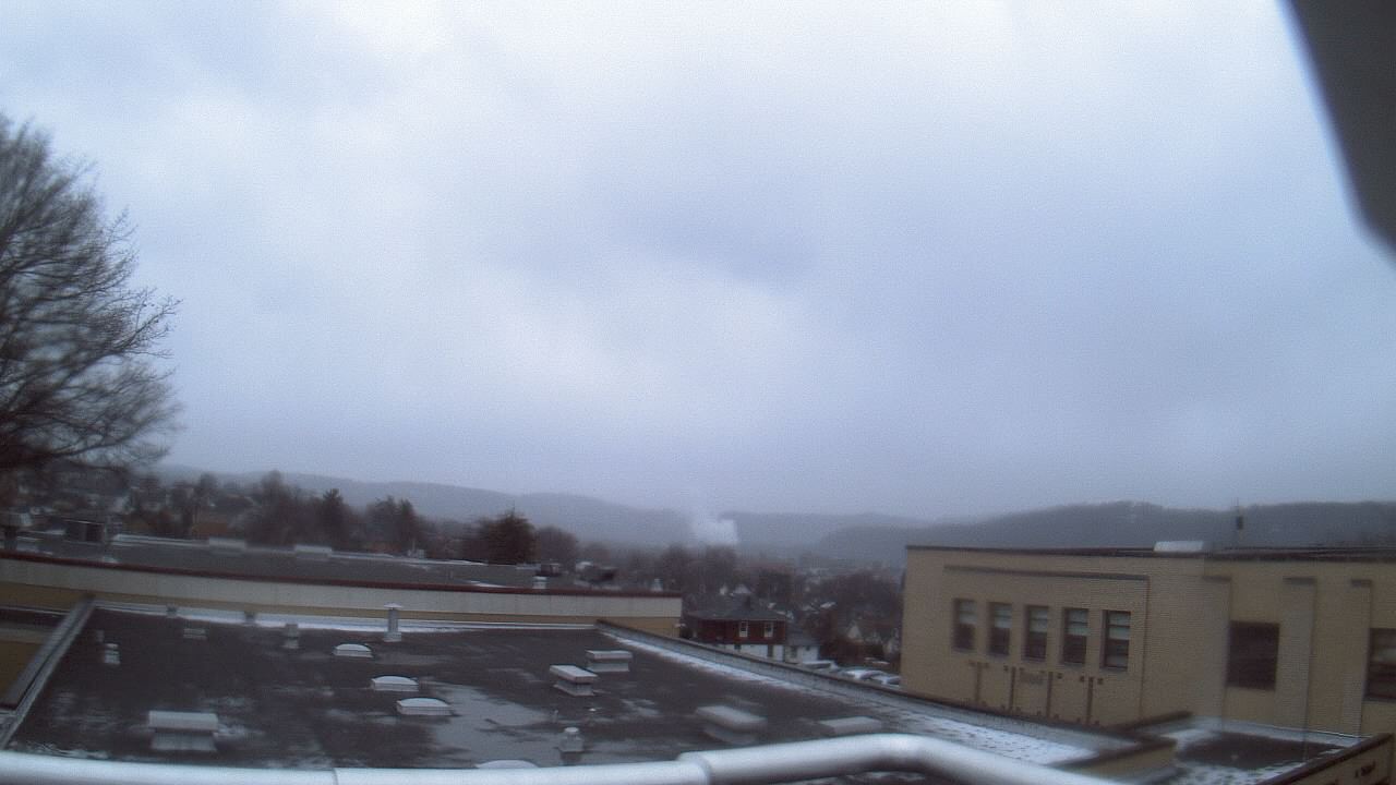 Thumbnail for current weather camera view from Roy A Hunt Elementary School in Arnold, Pennsylvania
