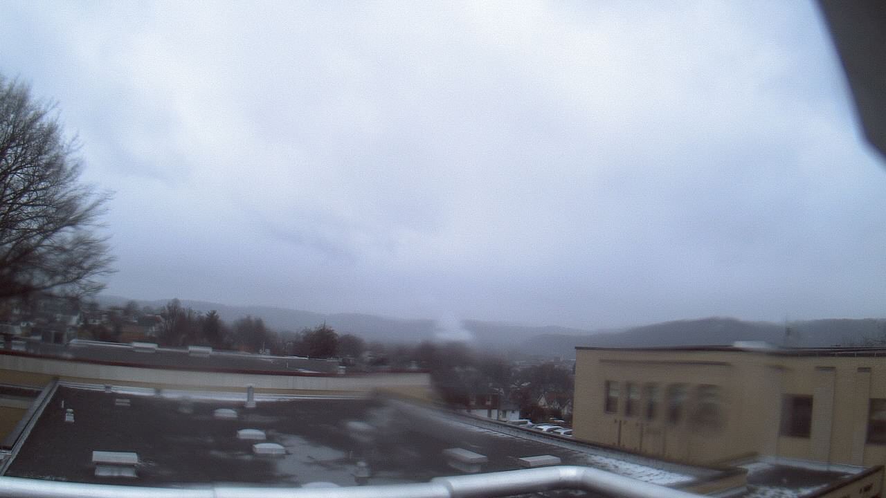 Thumbnail for current weather camera view from Roy A Hunt Elementary School in Arnold, Pennsylvania