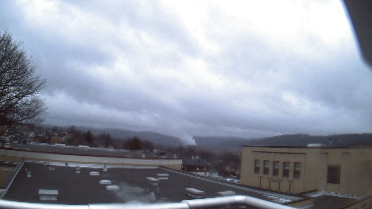 Thumbnail for current weather camera view from Roy A Hunt Elementary School in Arnold, Pennsylvania