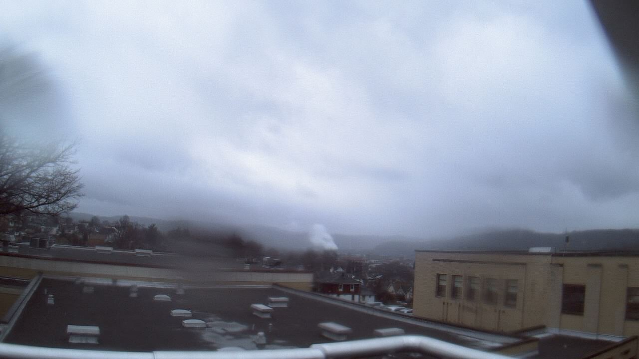 Thumbnail for current weather camera view from Roy A Hunt Elementary School in Arnold, Pennsylvania