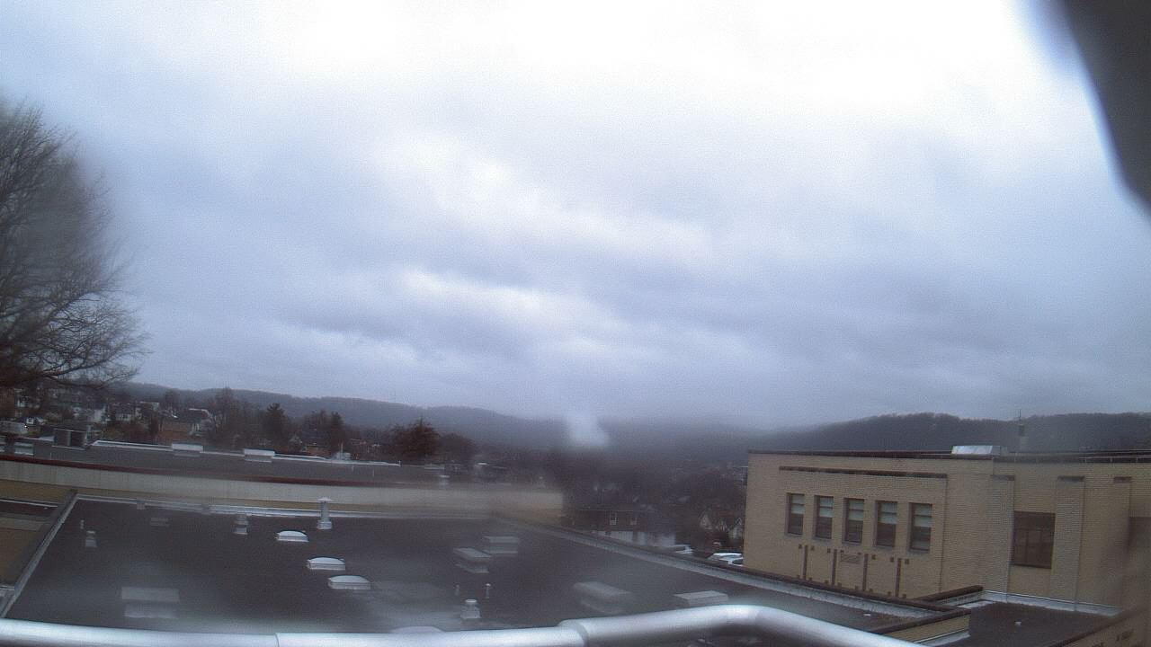 Thumbnail for current weather camera view from Roy A Hunt Elementary School in Arnold, Pennsylvania