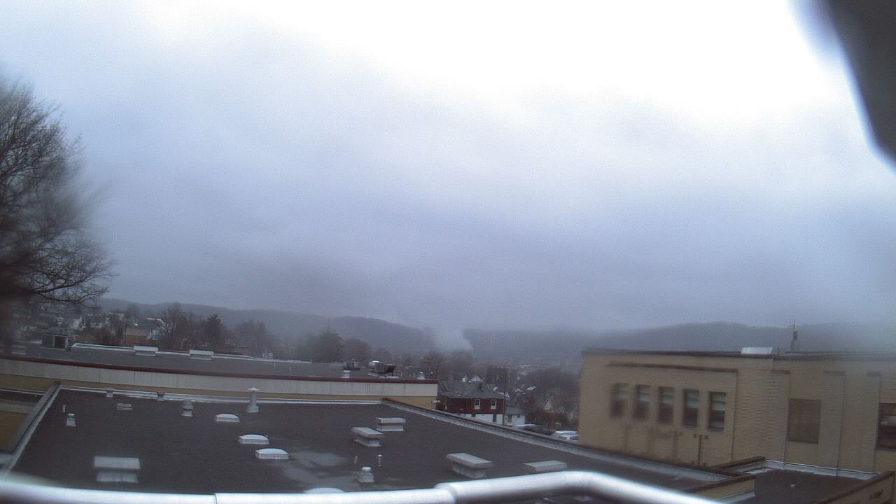 Thumbnail for current weather camera view from Roy A Hunt Elementary School in Arnold, Pennsylvania