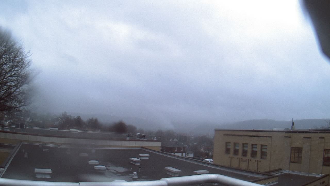 Thumbnail for current weather camera view from Roy A Hunt Elementary School in Arnold, Pennsylvania