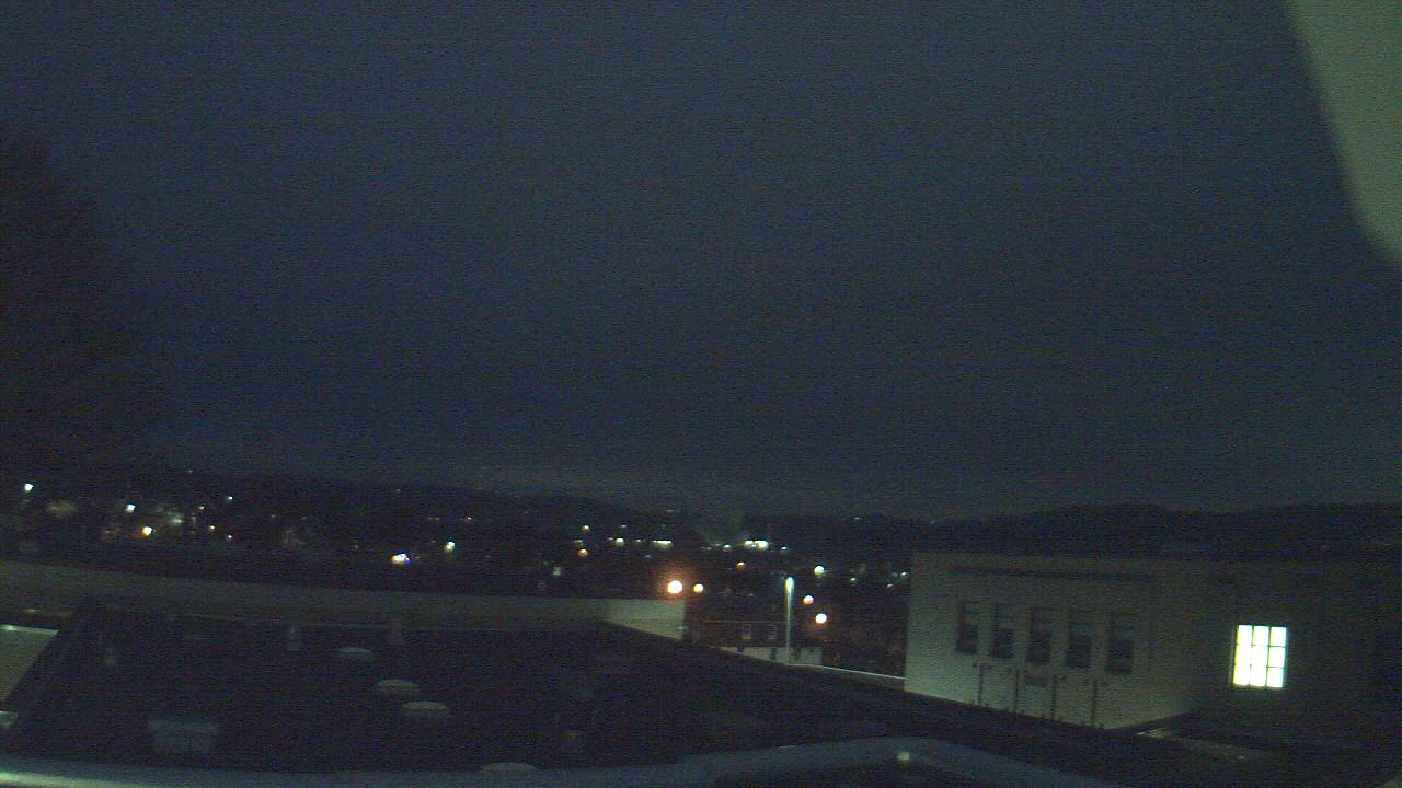 Thumbnail for current weather camera view from Roy A Hunt Elementary School in Arnold, Pennsylvania