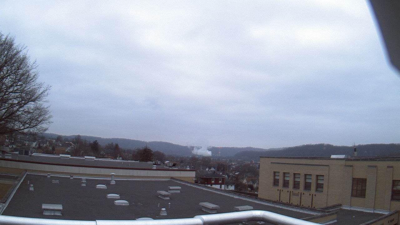 Thumbnail for current weather camera view from Roy A Hunt Elementary School in Arnold, Pennsylvania