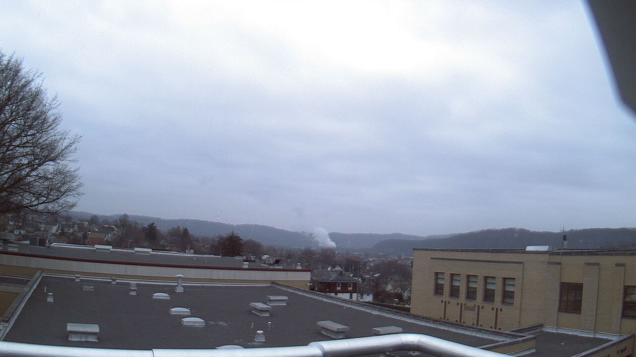 Thumbnail for current weather camera view from Roy A Hunt Elementary School in Arnold, Pennsylvania