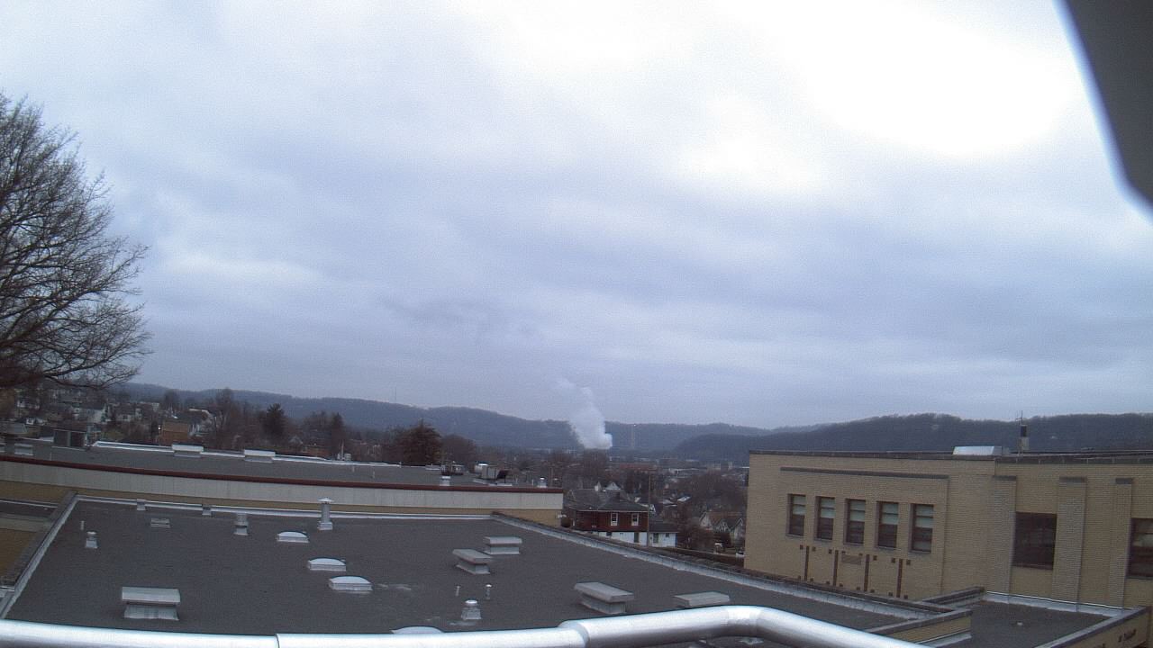 Thumbnail for current weather camera view from Roy A Hunt Elementary School in Arnold, Pennsylvania