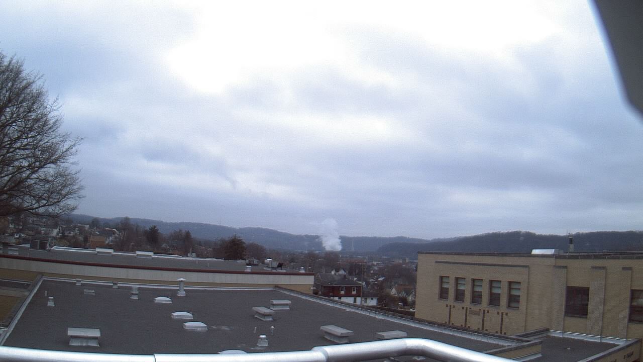 Thumbnail for current weather camera view from Roy A Hunt Elementary School in Arnold, Pennsylvania
