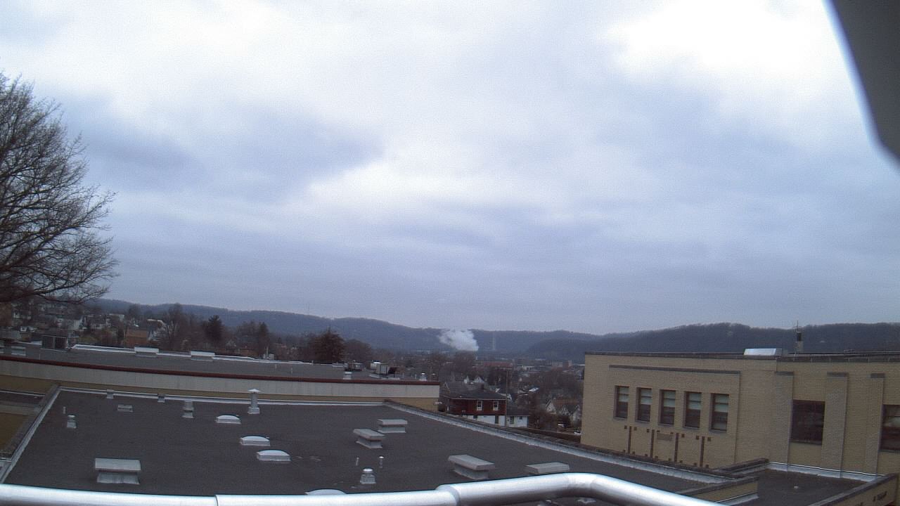 Thumbnail for current weather camera view from Roy A Hunt Elementary School in Arnold, Pennsylvania