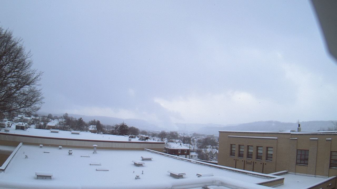 Thumbnail for current weather camera view from Roy A Hunt Elementary School in Arnold, Pennsylvania