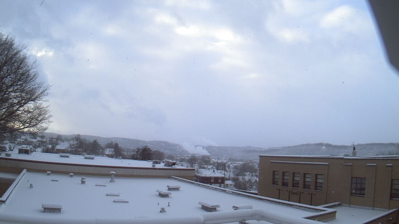 Thumbnail for current weather camera view from Roy A Hunt Elementary School in Arnold, Pennsylvania