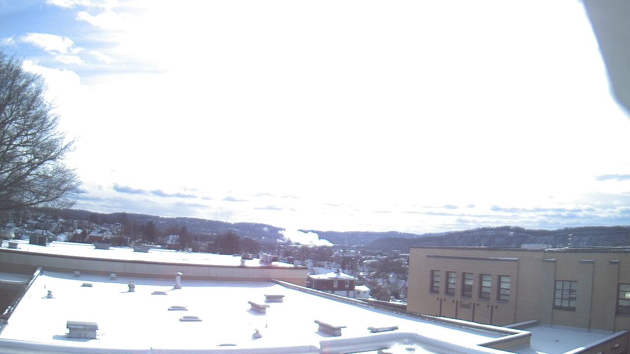 Thumbnail for current weather camera view from Roy A Hunt Elementary School in Arnold, Pennsylvania