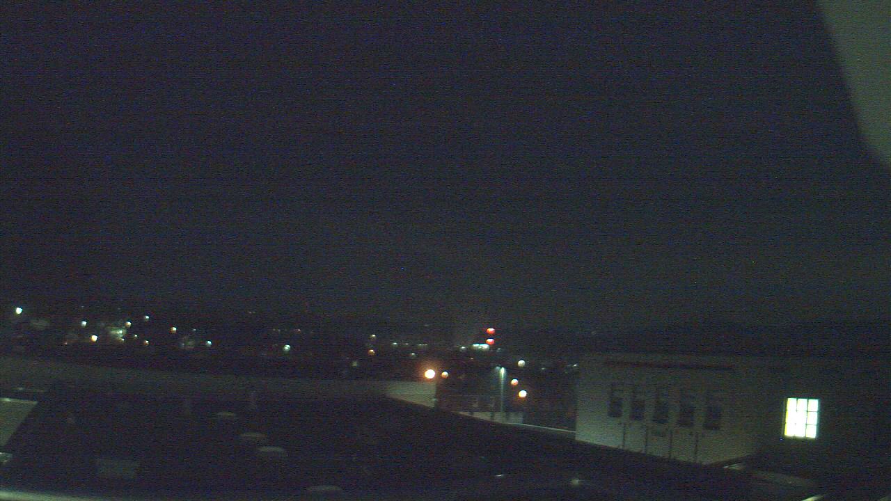 Thumbnail for current weather camera view from Roy A Hunt Elementary School in Arnold, Pennsylvania