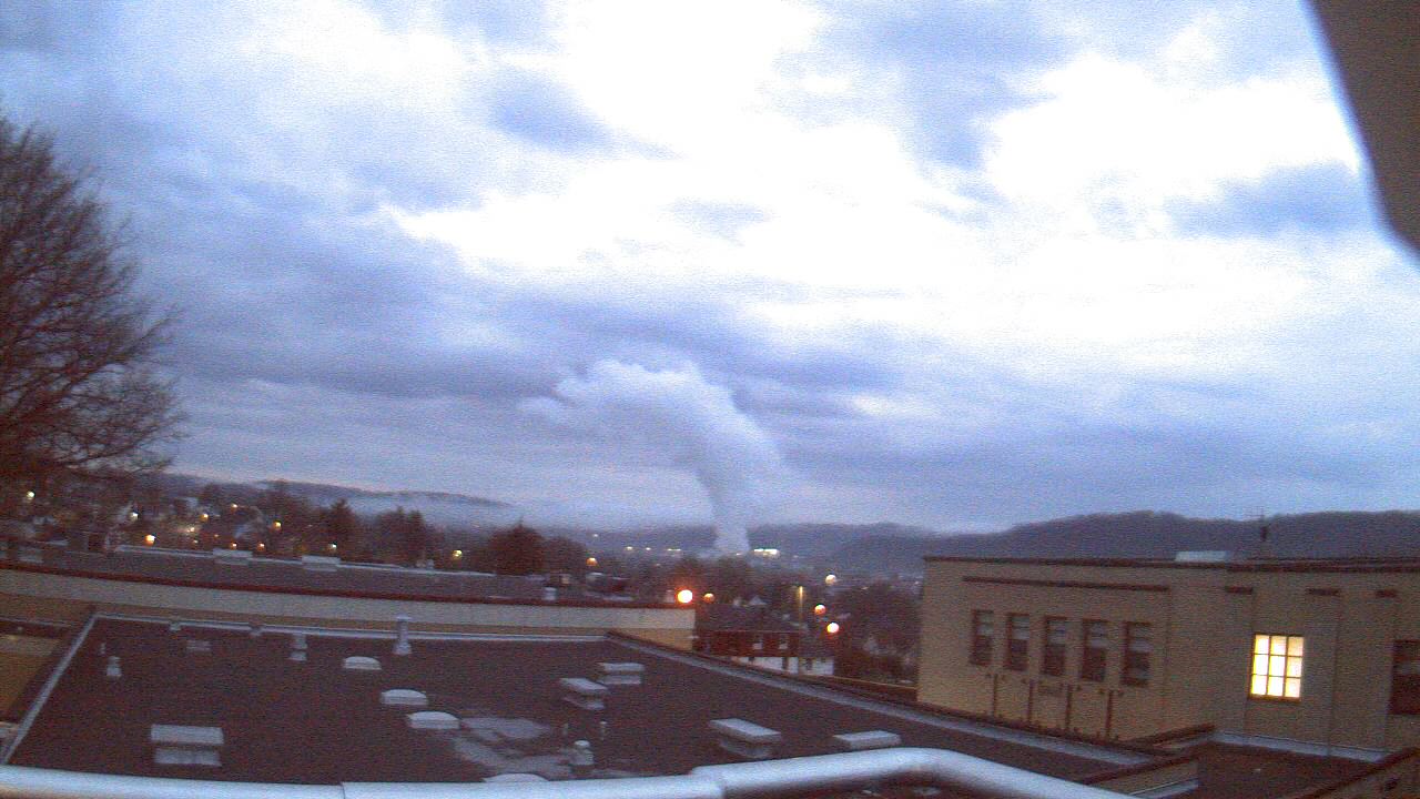 Thumbnail for current weather camera view from Roy A Hunt Elementary School in Arnold, Pennsylvania