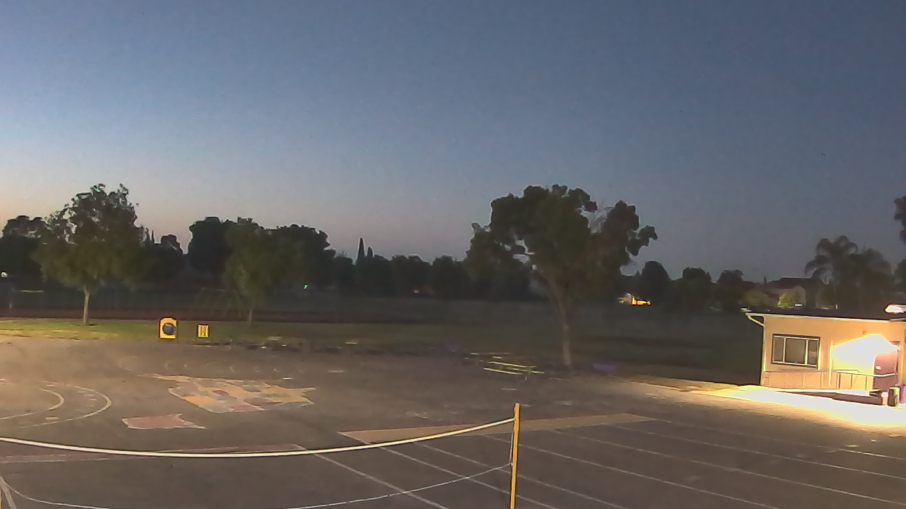 Thumbnail for current weather camera view from Von Renner Elementary School in Newman, California