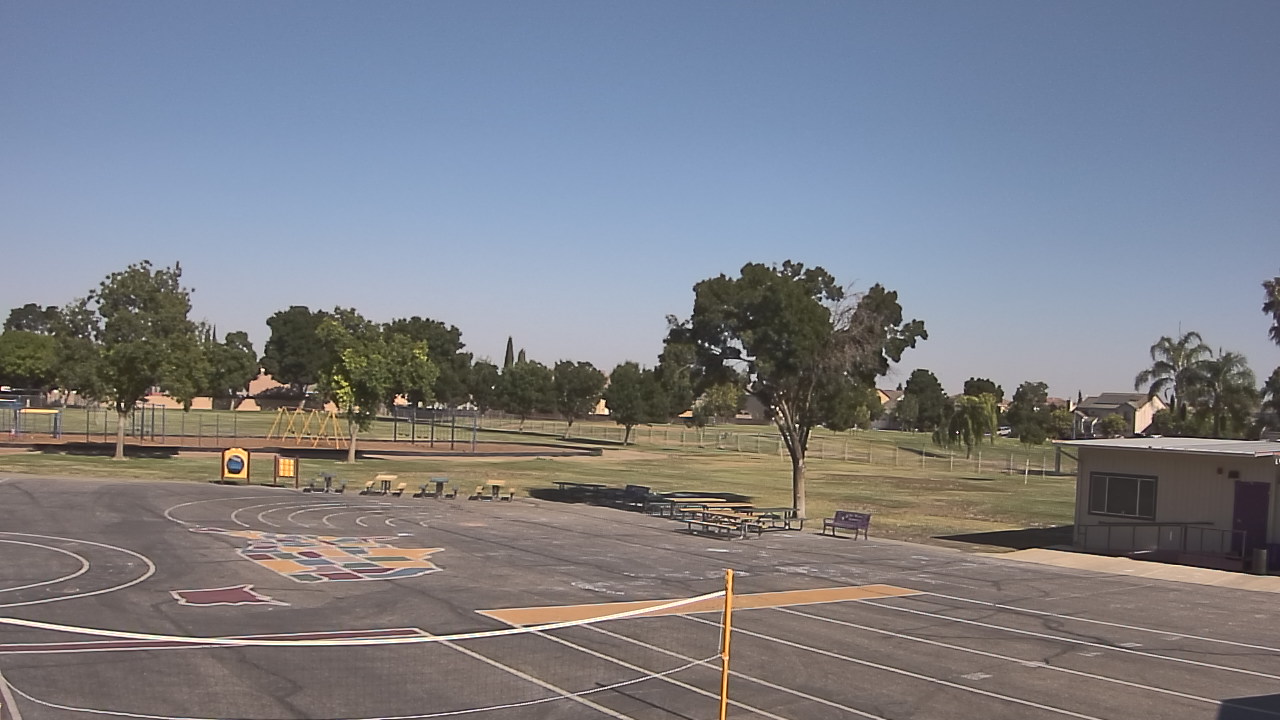 Thumbnail for current weather camera view from Von Renner Elementary School in Newman, California