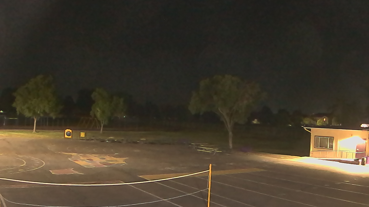 Thumbnail for current weather camera view from Von Renner Elementary School in Newman, California