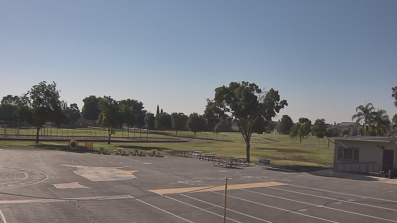 Thumbnail for current weather camera view from Von Renner Elementary School in Newman, California