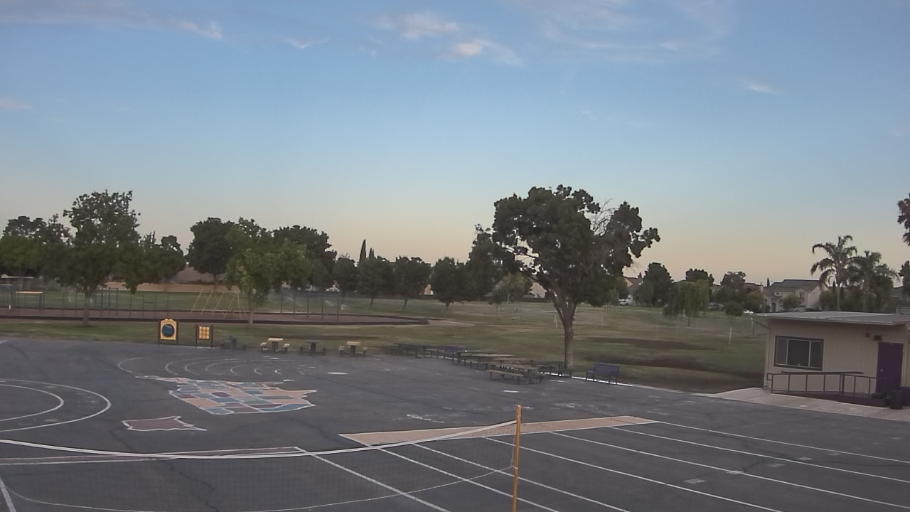Thumbnail for current weather camera view from Von Renner Elementary School in Newman, California