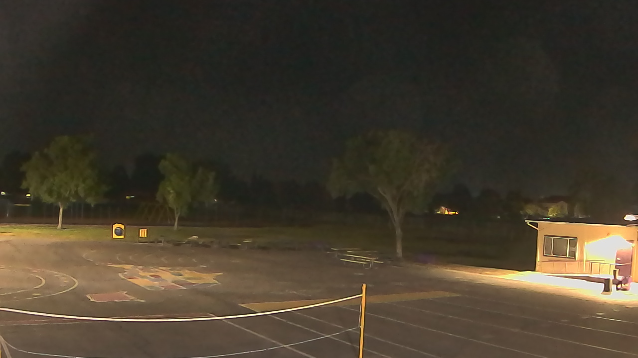 Thumbnail for current weather camera view from Von Renner Elementary School in Newman, California