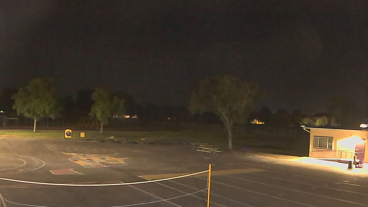 Thumbnail for current weather camera view from Von Renner Elementary School in Newman, California