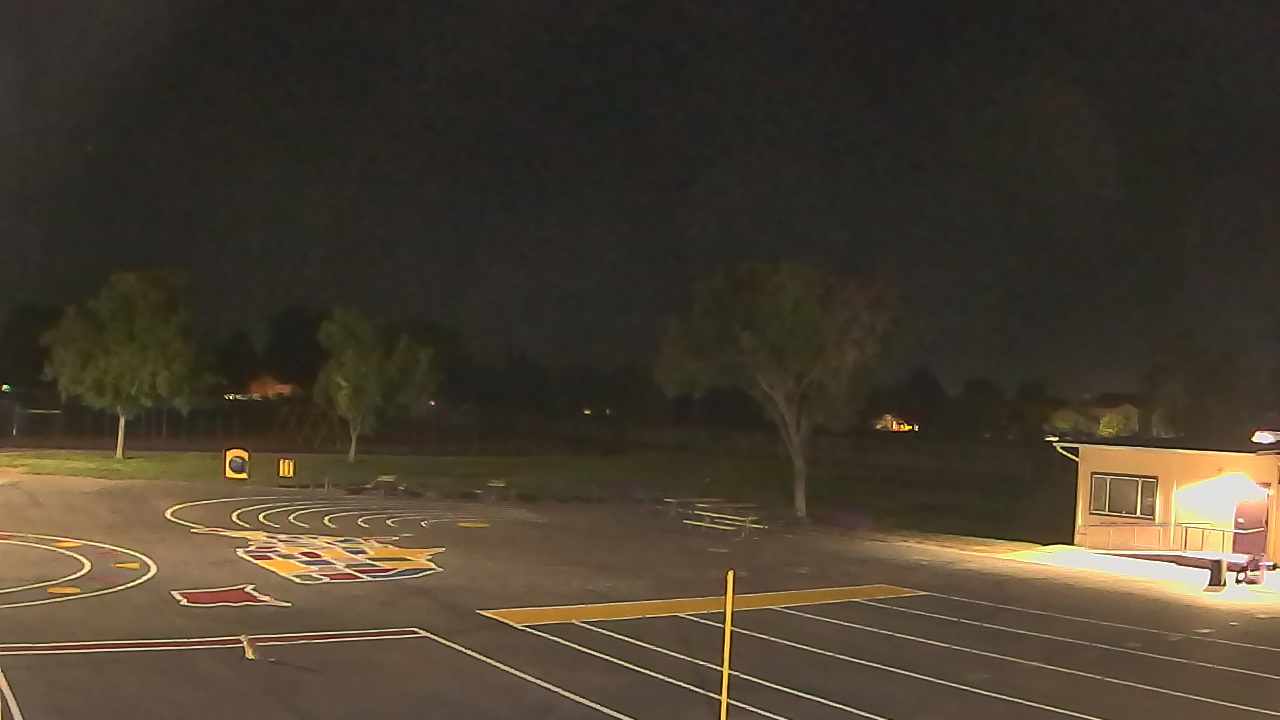 Thumbnail for current weather camera view from Von Renner Elementary School in Newman, California