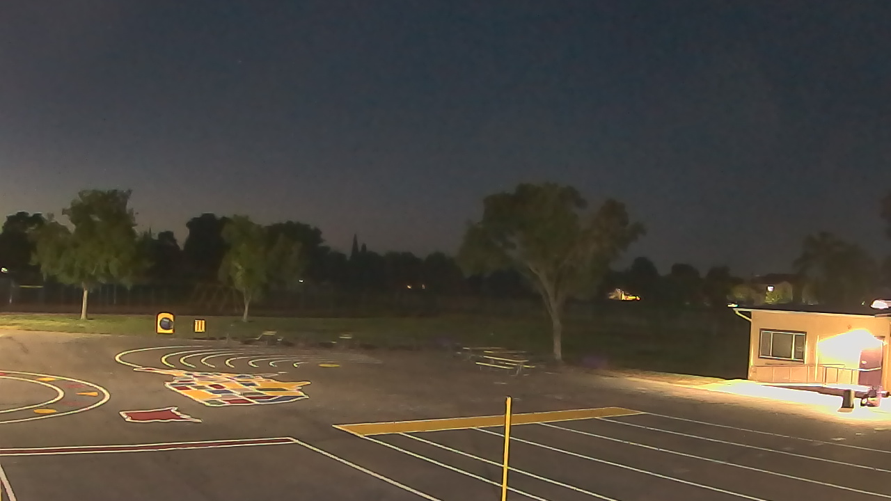 Thumbnail for current weather camera view from Von Renner Elementary School in Newman, California