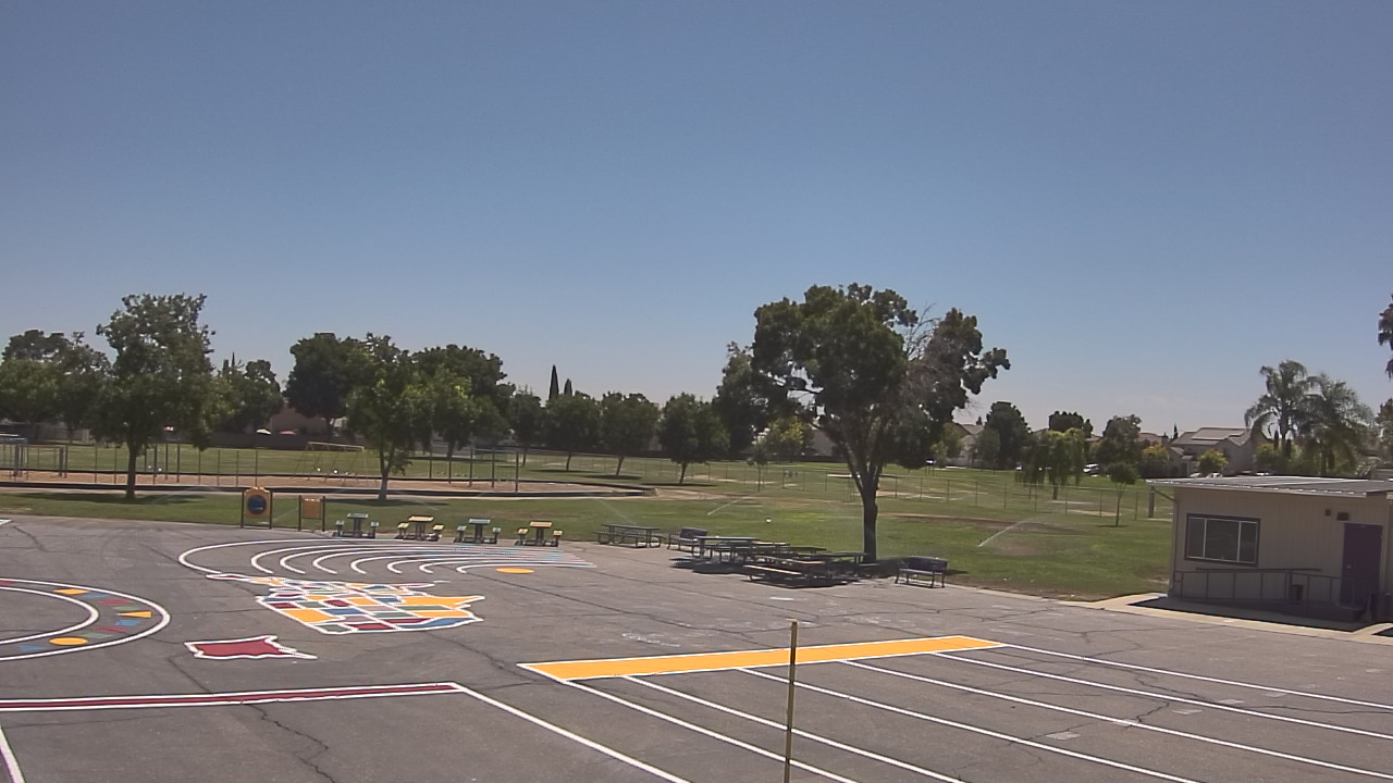 Thumbnail for current weather camera view from Von Renner Elementary School in Newman, California